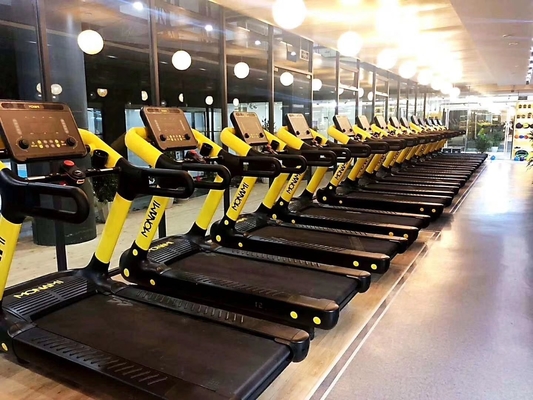상업용 체육관 장비 3.0HP 7.0HP 전력 및 심력 훈련과 함께 전기 모터 트레드밀