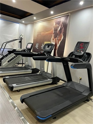 3.0HP 모터 전기 트레드밀 상업용 체육관에서 중량 카디오 운동
